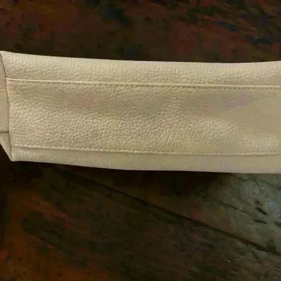 Tartan & Twine cosmetic travel case purse pebbled beige tassel 7 slots - Picture 3 of 5